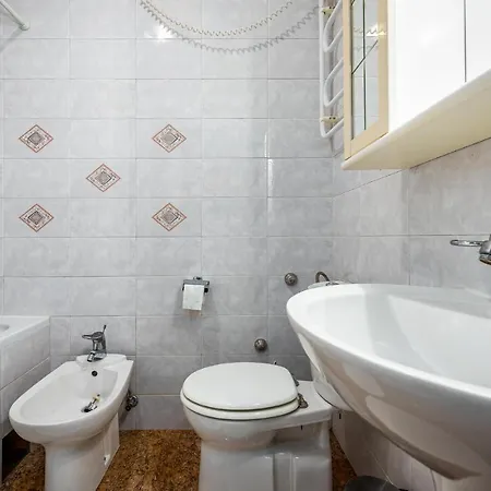 Apartment Brostolade V Apartment *