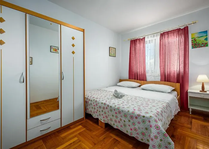 아파트 Apartment Brostolade V 브르사르