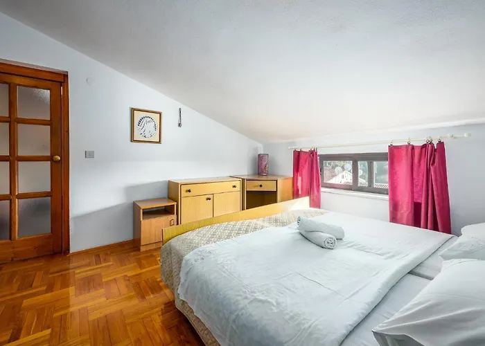 Apartment Brostolade V *